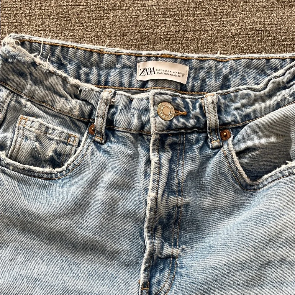 Zara Light Blue Ankle Jeans - Picture 2 of 3